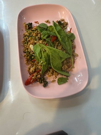 (D)กะเพราลูกทุ่ง