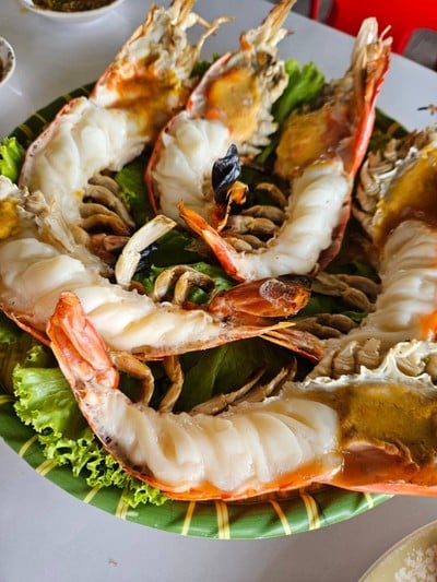 ริมน้ำ บางไทร