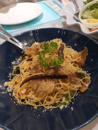 Angel Hair with Spicy Crispy Gourami Fish