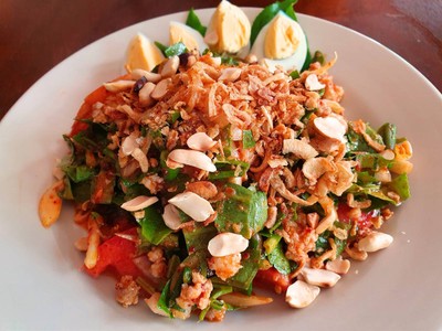 อาหาร หรือ เครื่องดื่ม