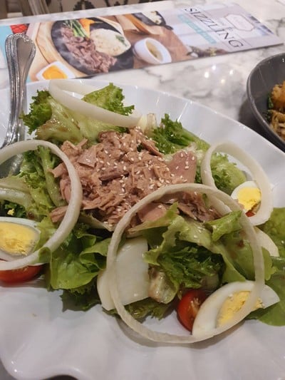 สลัดทูน่า