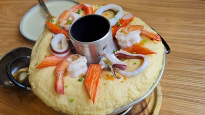 ไข่ตุ๋นหม้อไฟทะเลรวม