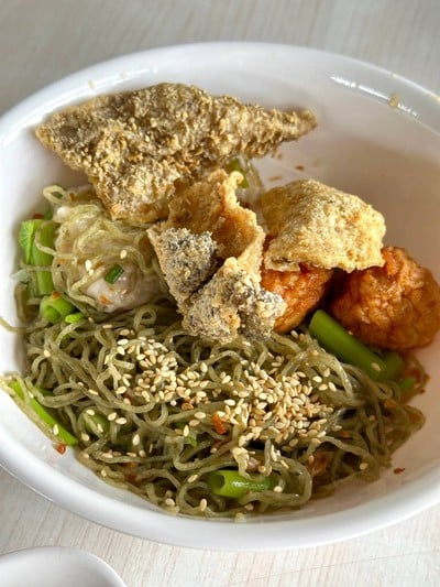 เมนูของร้าน โอว ก๋วยเตี๋ยวพริกสด ซ.มัยลาภ(ย้ายจาก สุคนธสวัสดิ์)