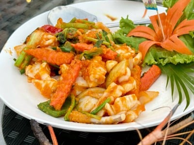หมึกผัดไข่เค็ม