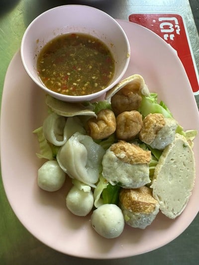 ลูกชิ้นรวมลวกจิ้ม