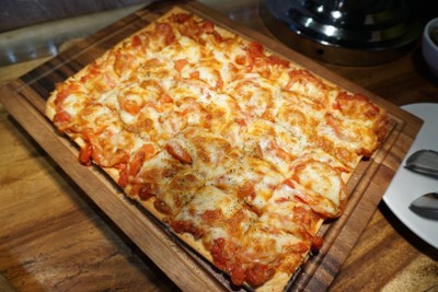 อาหาร หรือ เครื่องดื่ม