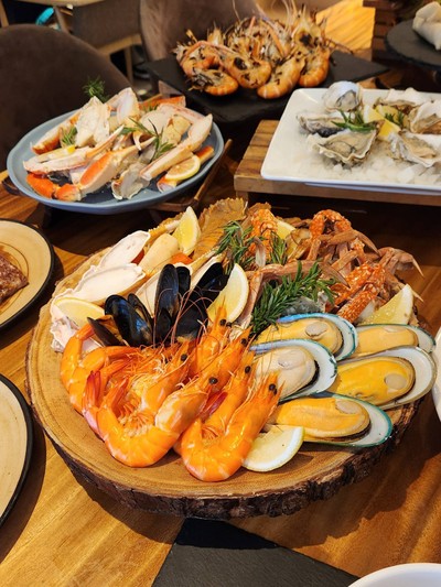 อาหาร หรือ เครื่องดื่ม