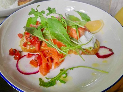Avocado Smash Salmon