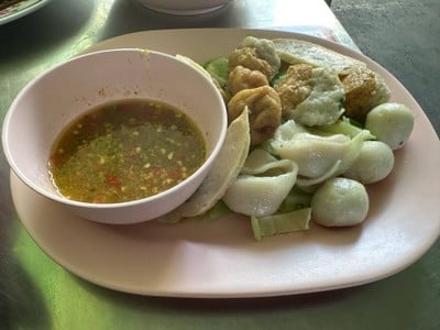 ลูกชิ้นรวมลวกจิ้ม
