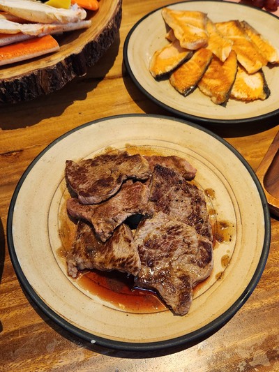 อาหาร หรือ เครื่องดื่ม