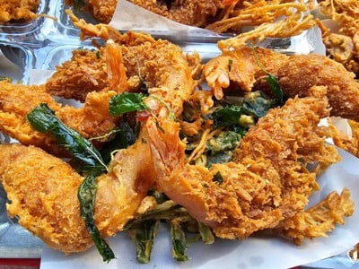 ร้านทะเลทอด ศาลาแดง