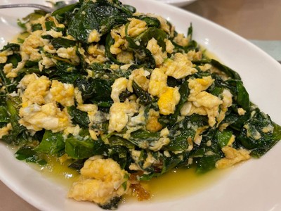 ใบเหมียงผัดไข่