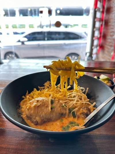 ข้าวซอยไก่