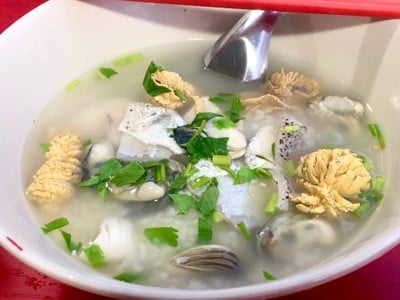 ข้าวต้มปลา ไข่ปลา หอยนางรม