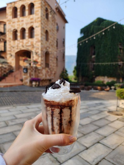 อาหาร หรือ เครื่องดื่ม