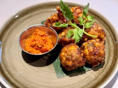 มันคือทอดมันข้าวโพดนั่นแหละ