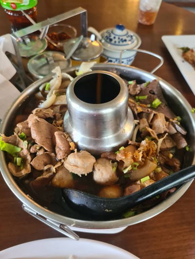เกาเหลาหม้อไฟรวมใหญ่