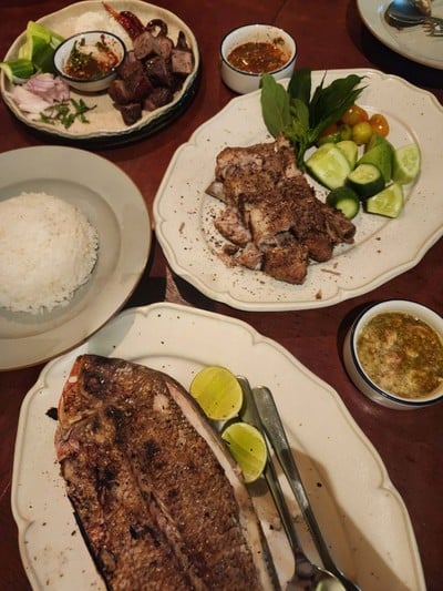 อาหาร หรือ เครื่องดื่ม