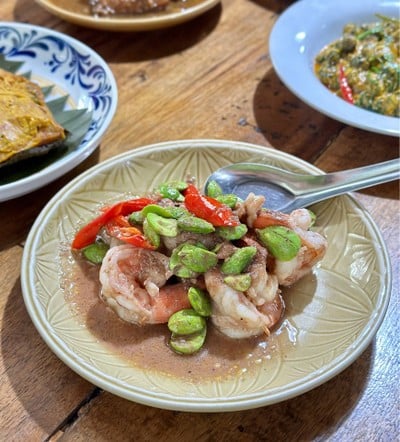 เมนูของร้าน ร้านน้ำย้อย ภูเก็ต