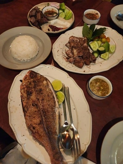 อาหาร หรือ เครื่องดื่ม