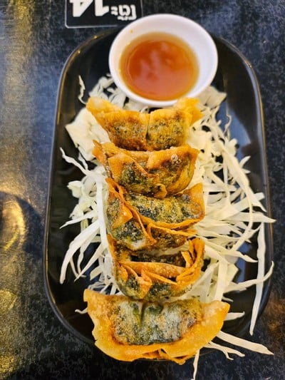 เกี๊ยวซ่าผักขม