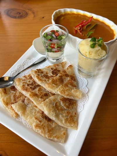 โรตีแกงเนื้อ