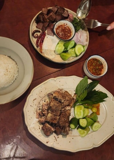 อาหาร หรือ เครื่องดื่ม