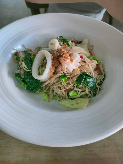 ผัดหมี่ฮ่องกงเป็ดย่าง