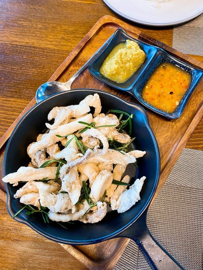 ปลาหมึกทอดโรสแมรี่