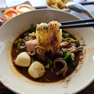 ก๋วยเตี๋ยวเรือ ด.ช.โก๋น อยุธยา แท้ แท้