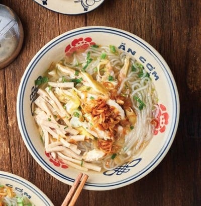 ก๋วยจั๊บญวนไก่บ้าน