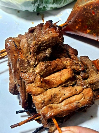 หมูย่าง