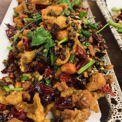 ไก่ผัดพริกแห้งเสฉวน