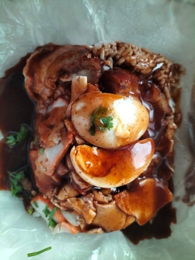 ข้าวหมูแดง+หมูกรอบ