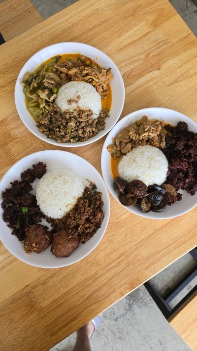 อาหาร หรือ เครื่องดื่ม