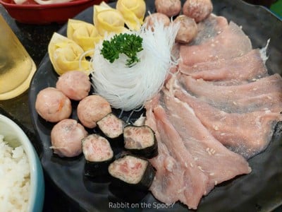 อาหาร หรือ เครื่องดื่ม