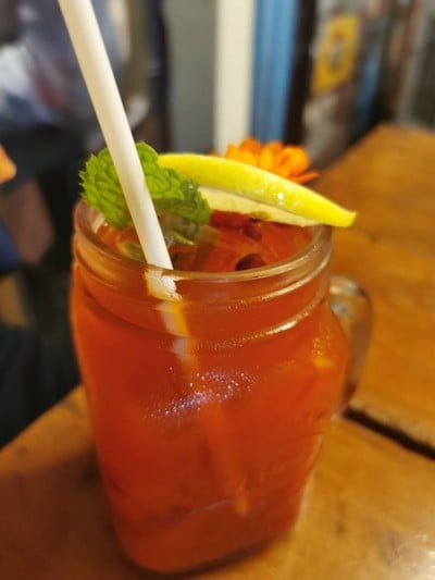 อาหาร หรือ เครื่องดื่ม