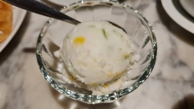 ไอศรีมกะทิสดทรงเครือง