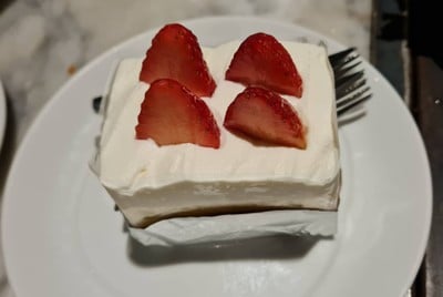 เมนูของร้าน ครัวดอกไม้ขาว สาขาบำรุงเมือง