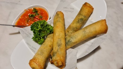 เปาะเปี๊ยะผักโขม