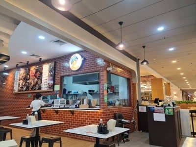 เทพเจ้าเพอร์ซีอุส ตำนานก๋วยเตี๋ยวเรือแห่งลุ่มแม่น้ำแยงซีเกียงและกษัตริย์แห่งอาณาจักรทั้งเจ็ด ซีคอน ศรีนครินทร์