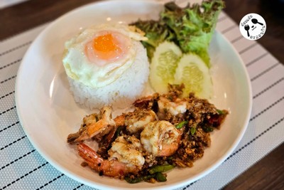 กุ้งผัดพริกขี้หนูสวน