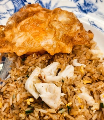 ข้าวผัดเนื้อปูไข่เป็ดดาว