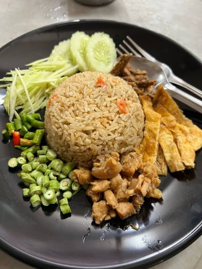 ข้าวคลุกกะปิ