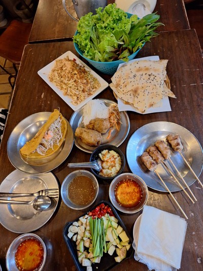 อาหาร หรือ เครื่องดื่ม