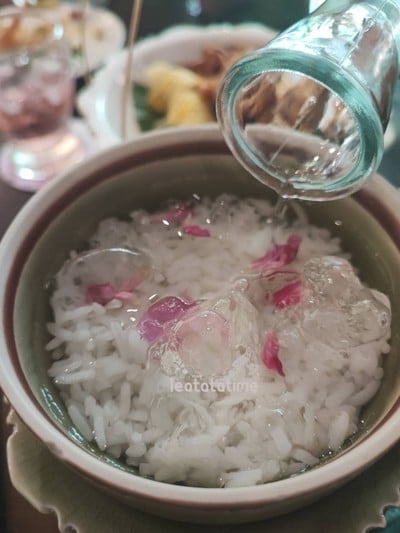 ข้าวแช่ (หมูหวาน)