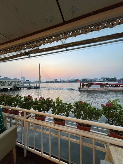 Steve Café & Cuisine Dhevet Branch (สตีฟ คาเฟ่ แอนด์ ครุยซีน สาขา เทเวศร์) เทเวศร์