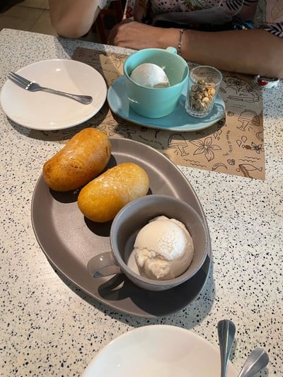 ไอติมกะทิกล้วยทอด