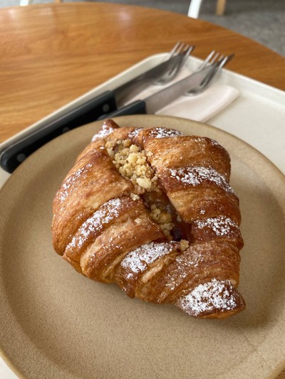 Apple Crumble Croissant