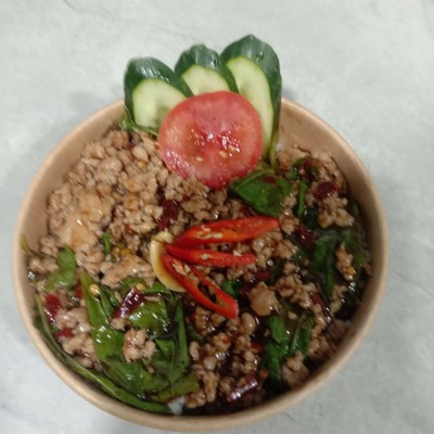 ผัดกระเพราเนื้อวากิวสับ100บาท(150กรัม)
